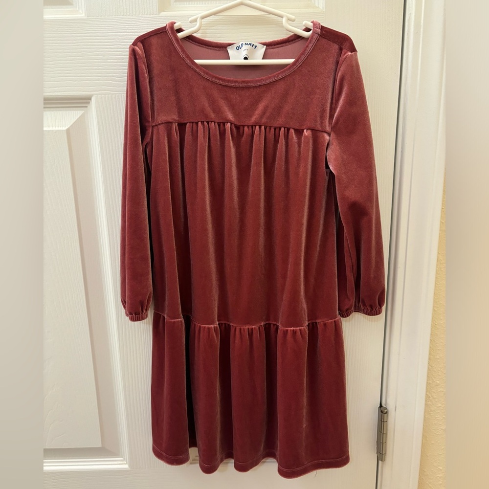 Long sleeve velvet dress for girls size 6-7